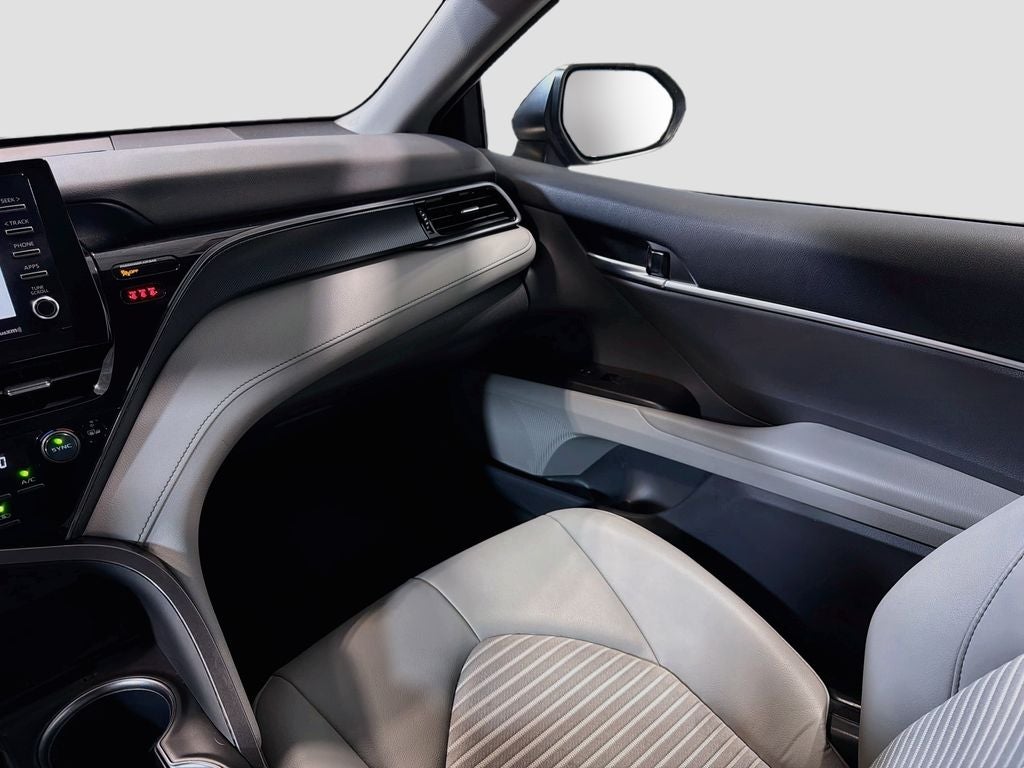 2023 Toyota Camry Hybrid SE