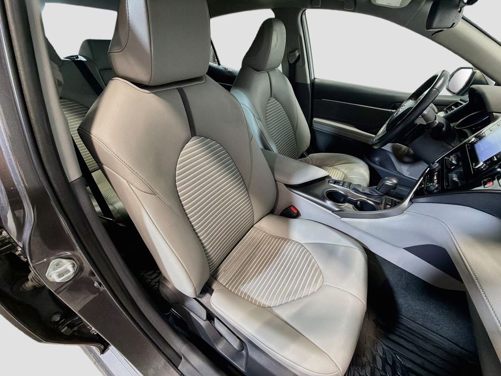 2023 Toyota Camry Hybrid SE
