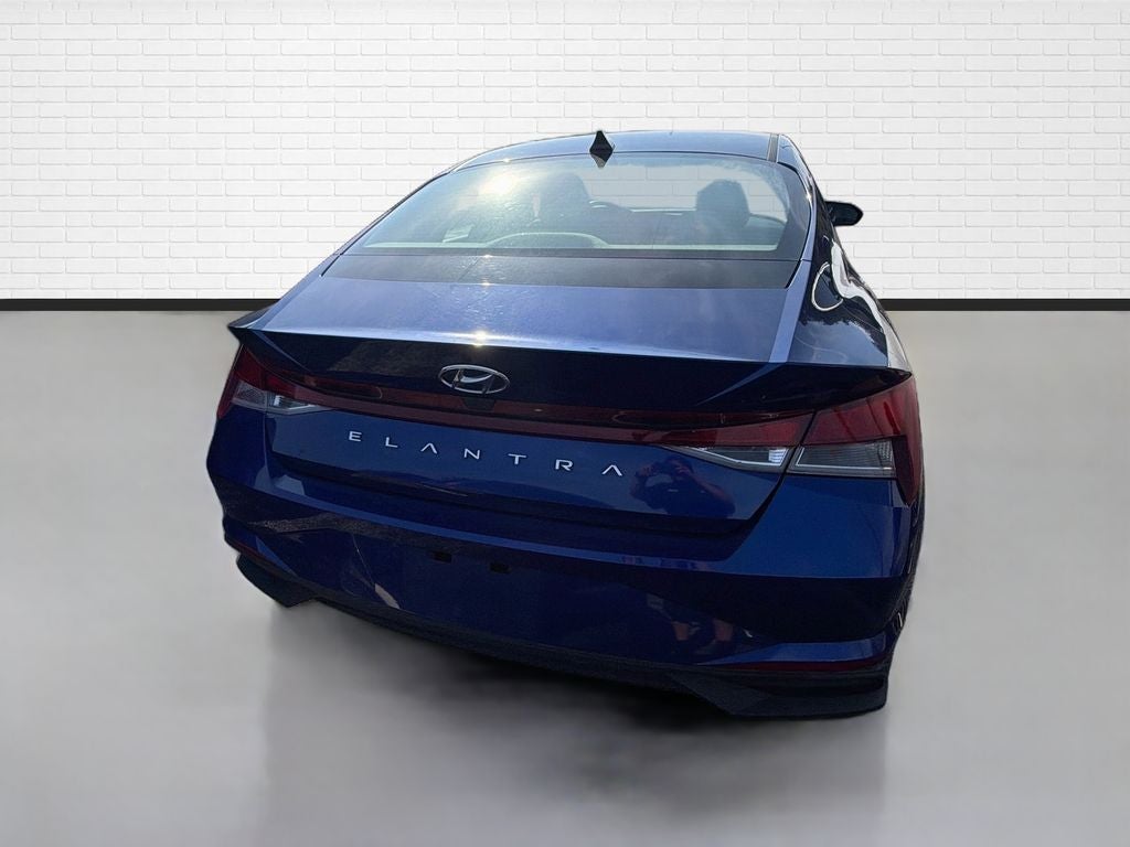 2021 Hyundai Elantra SE