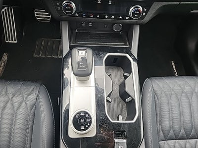 2025 Mitsubishi Outlander Base