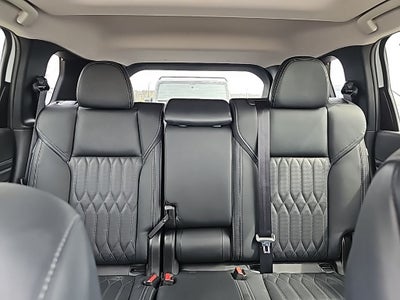 2025 Mitsubishi Outlander Base