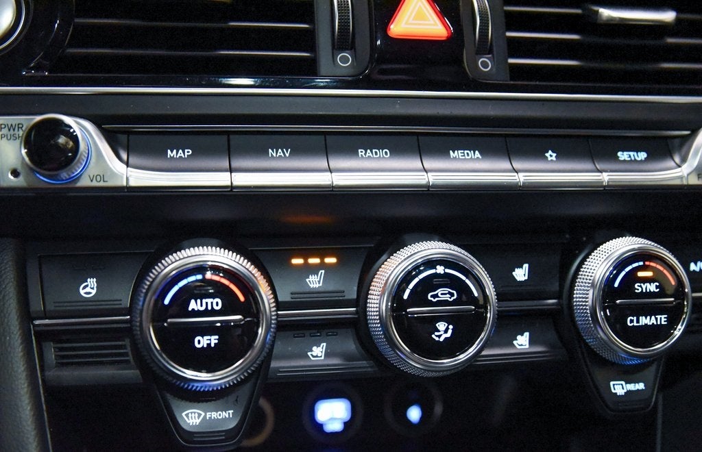 2023 Genesis G70 2.0T