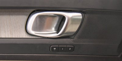 2024 Volvo XC40 B5 Plus Bright Theme