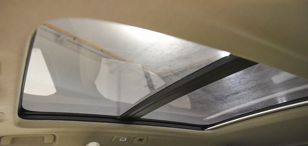 2024 Volvo XC40 B5 Plus Bright Theme