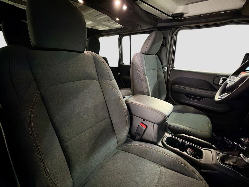 2025 Jeep Wrangler Sahara 4xe