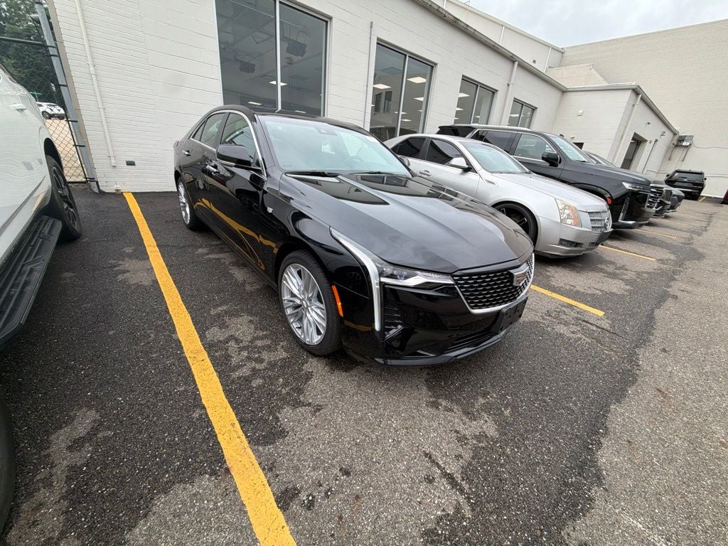 2022 Cadillac CT4 Premium Luxury