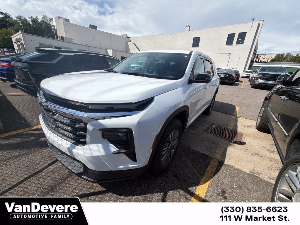 2024 Chevrolet Traverse LS