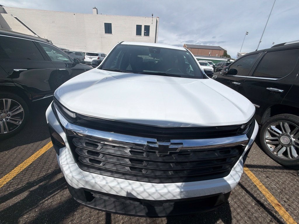 2024 Chevrolet Traverse LS