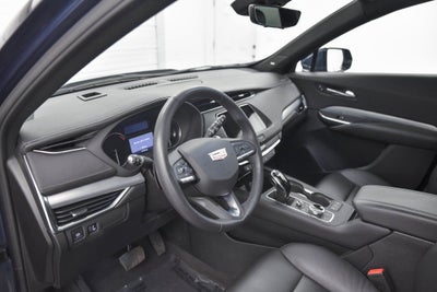 2022 Cadillac XT4 Premium Luxury