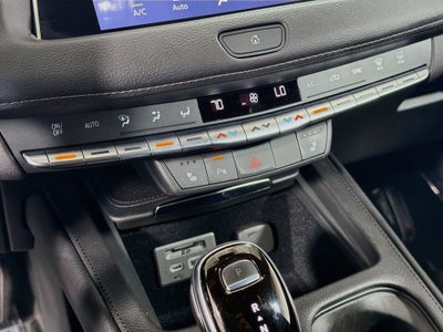 2022 Cadillac XT4 Premium Luxury