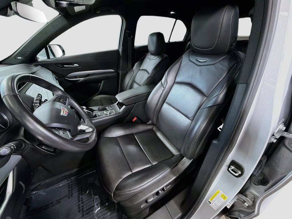 2022 Cadillac XT4 Premium Luxury