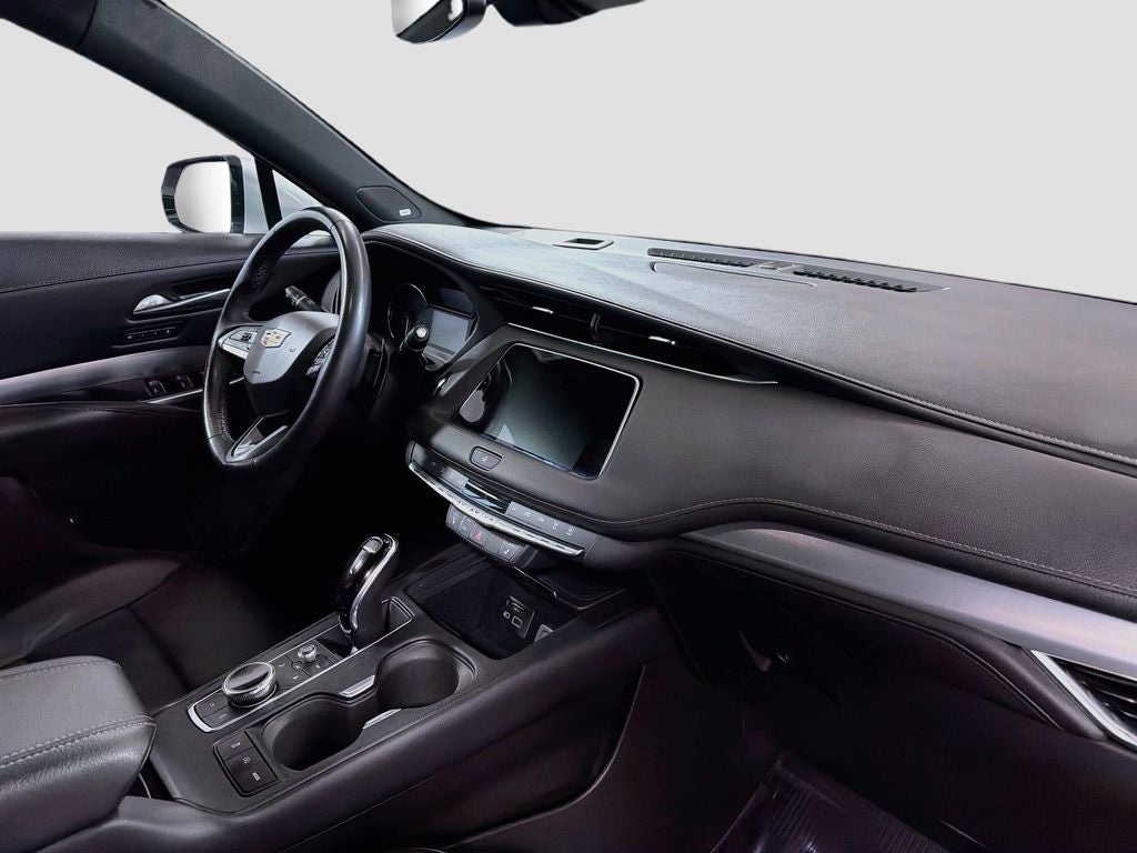 2022 Cadillac XT4 Premium Luxury