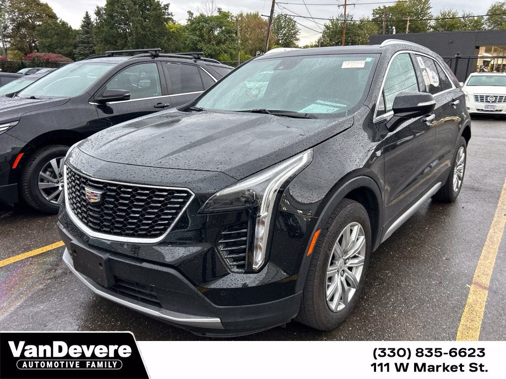 2023 Cadillac XT4 Premium Luxury