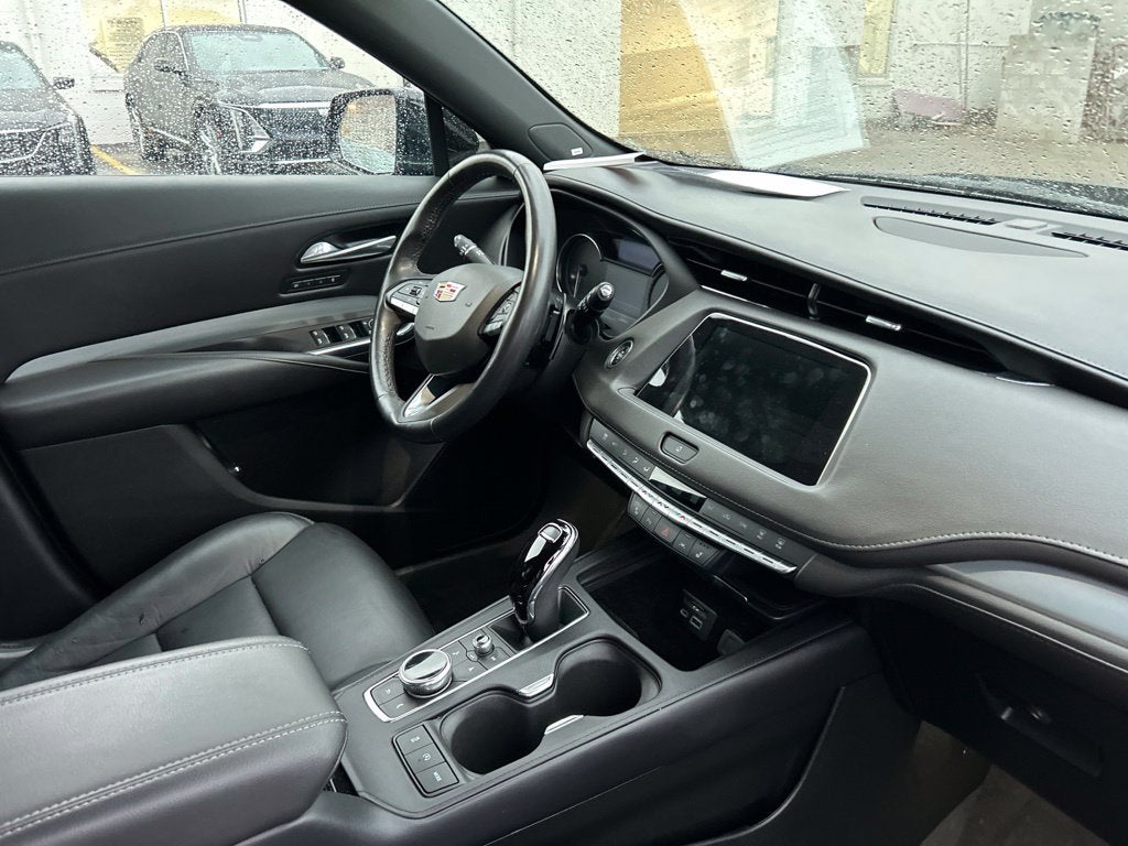 2023 Cadillac XT4 Premium Luxury