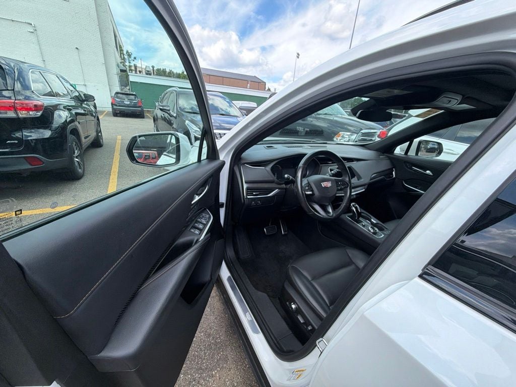 2023 Cadillac XT4 Sport