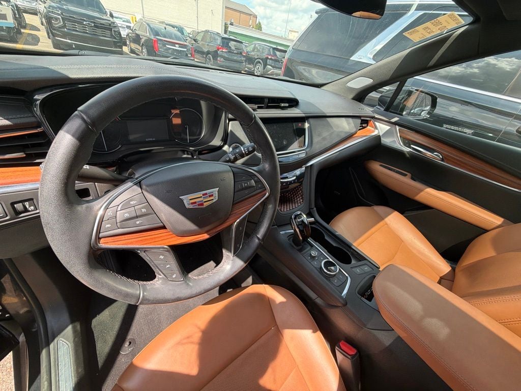 2022 Cadillac XT5 Premium Luxury