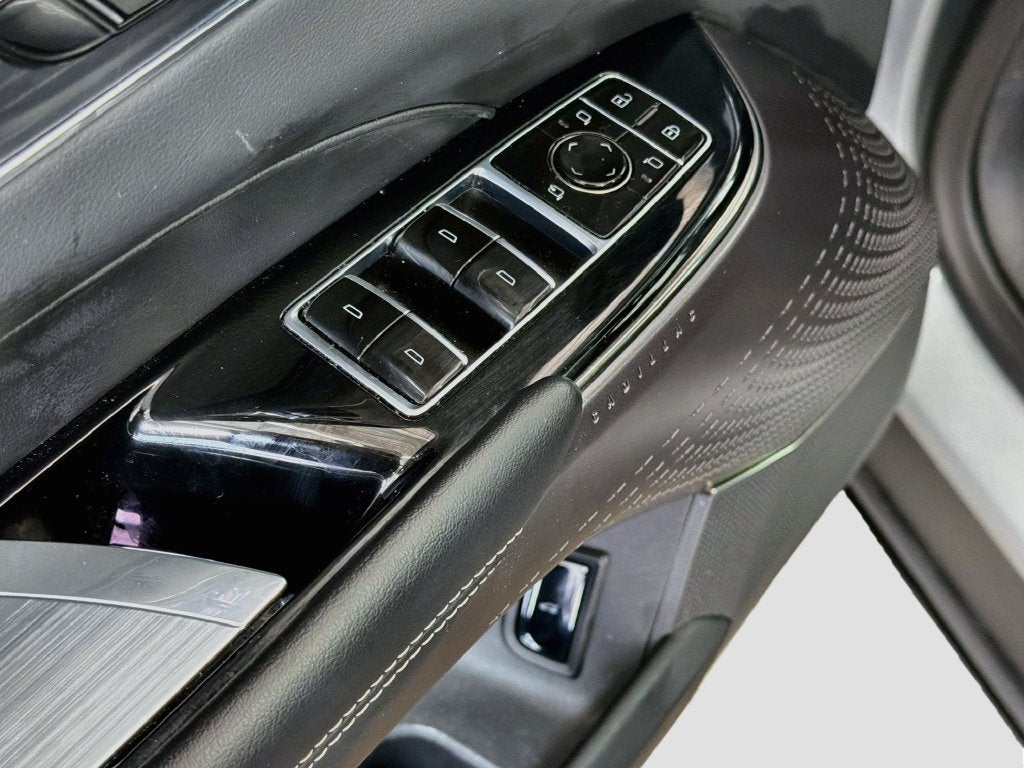 2024 Cadillac LYRIQ Sport