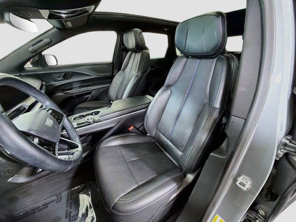 2024 Cadillac LYRIQ Sport