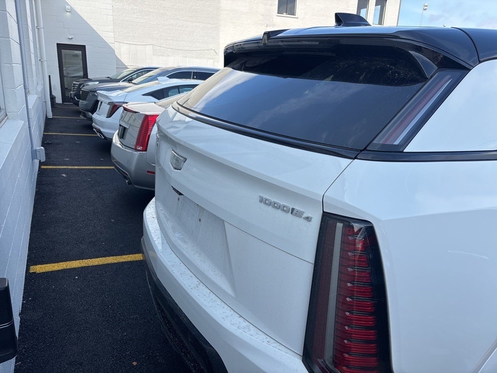 2025 Cadillac ESCALADE IQ Sport 2