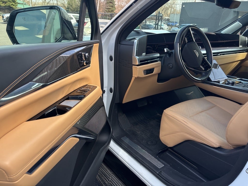 2025 Cadillac ESCALADE IQ Sport 2