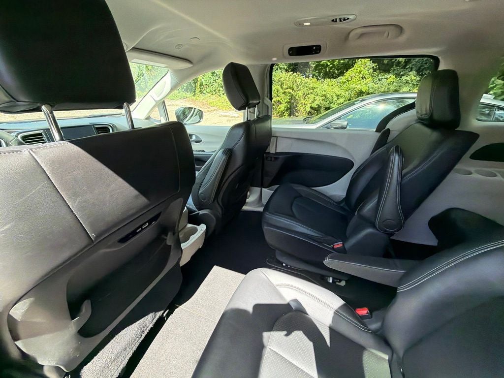 2024 Chrysler Pacifica Hybrid Select