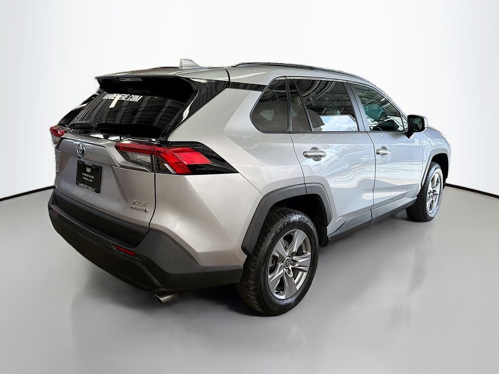 2022 Toyota RAV4 Hybrid XLE