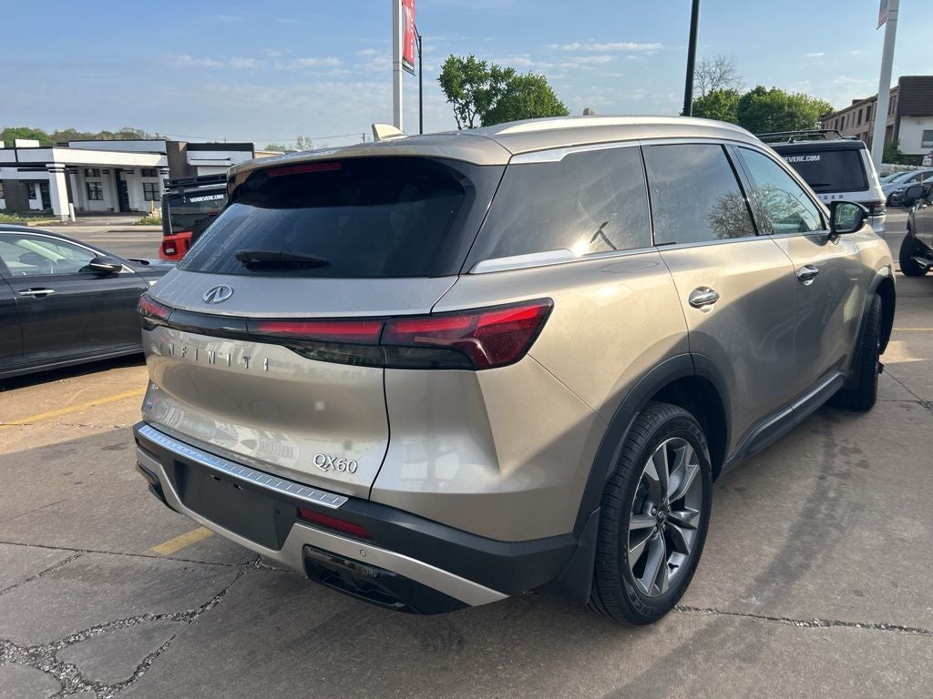 2023 INFINITI QX60 LUXE