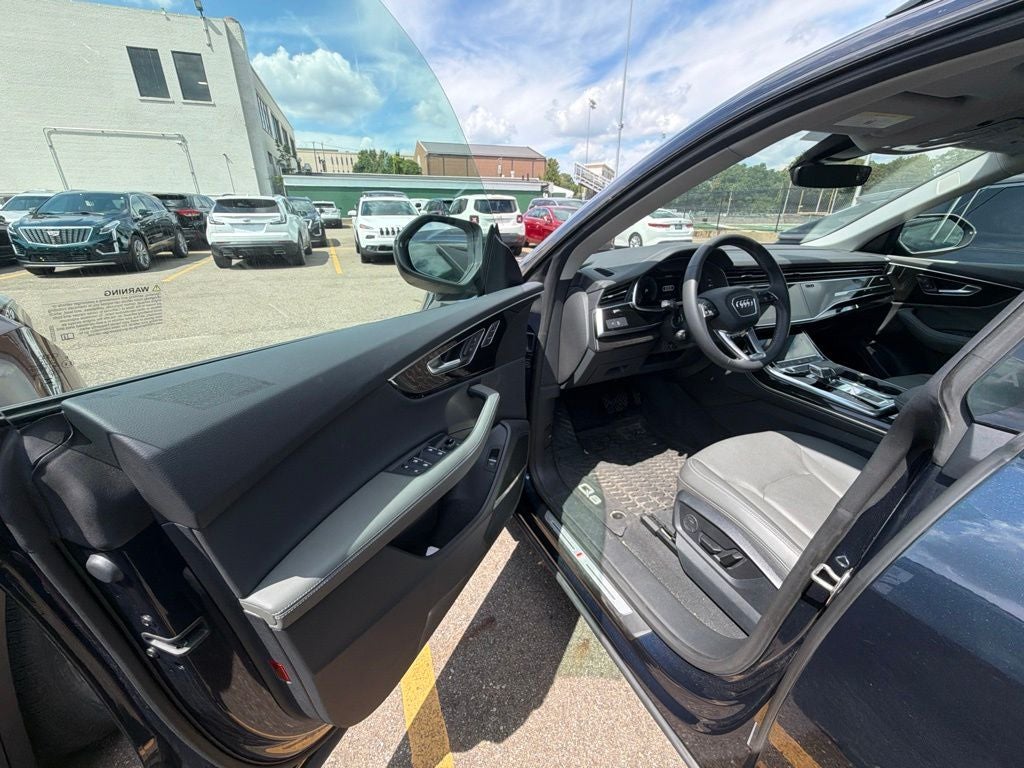 2025 Audi Q8 55 Premium Plus quattro
