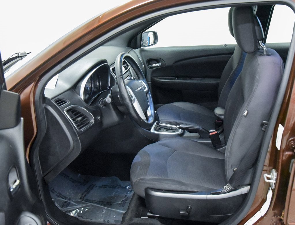 2013 Chrysler 200 Touring