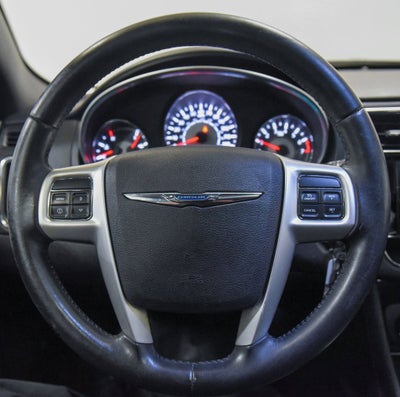 2013 Chrysler 200 Touring