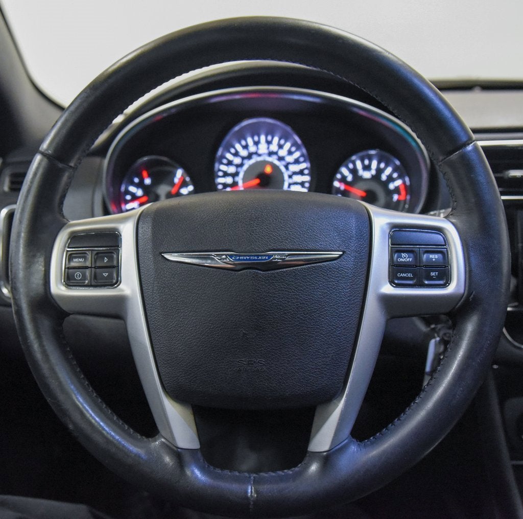 2013 Chrysler 200 Touring