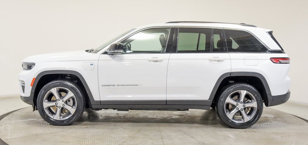 2022 Jeep Grand Cherokee 4xe BASE