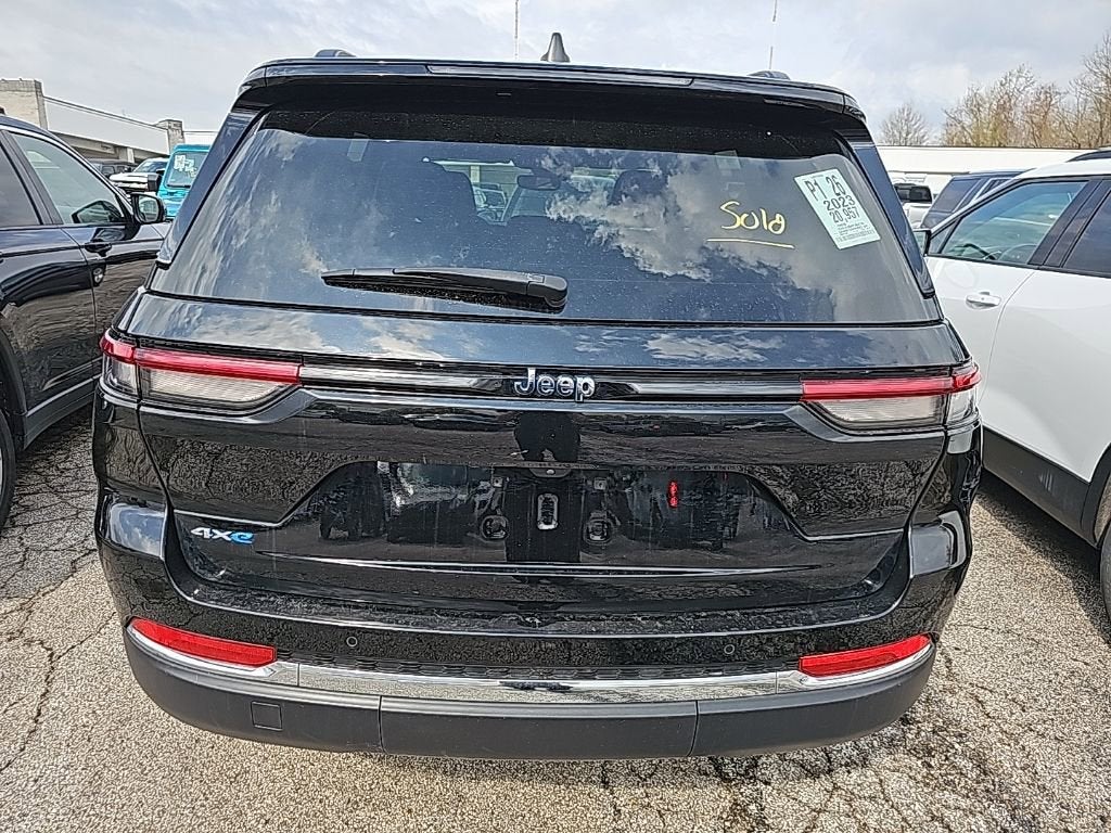 2023 Jeep Grand Cherokee 4xe BASE