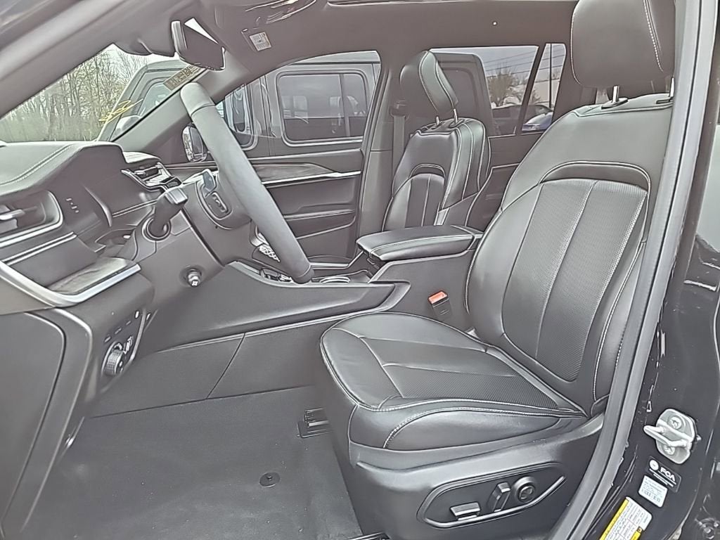 2025 Jeep Grand Cherokee 4xe Anniversary Edition