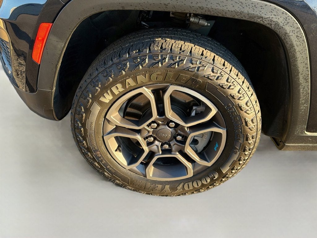 2023 Jeep Grand Cherokee 4xe Trailhawk