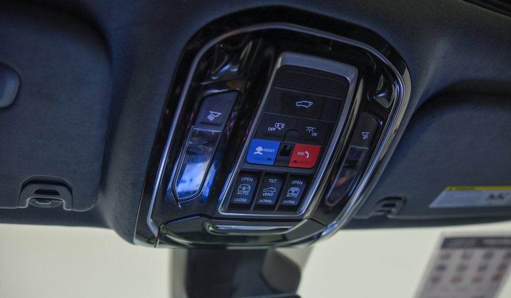 2022 Jeep Grand Wagoneer Series II