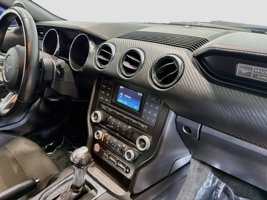 2016 Ford Mustang V6