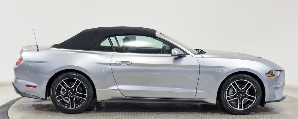 2022 Ford Mustang EcoBoost