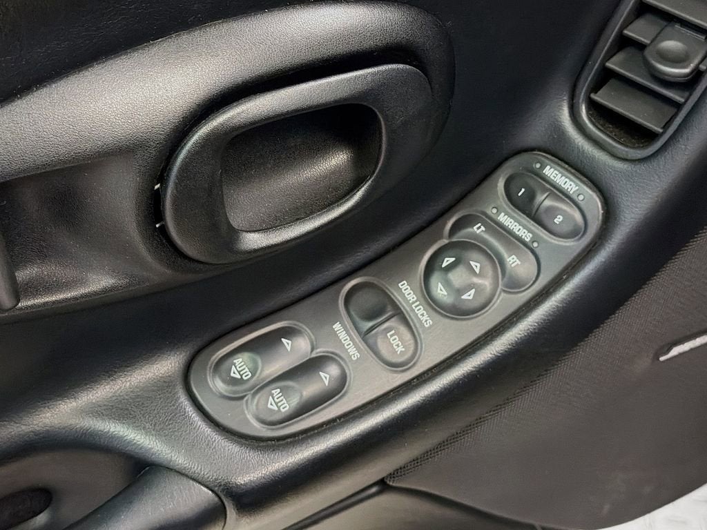2004 Chevrolet Corvette NA