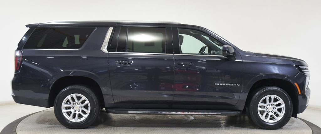 2025 Chevrolet Suburban LS