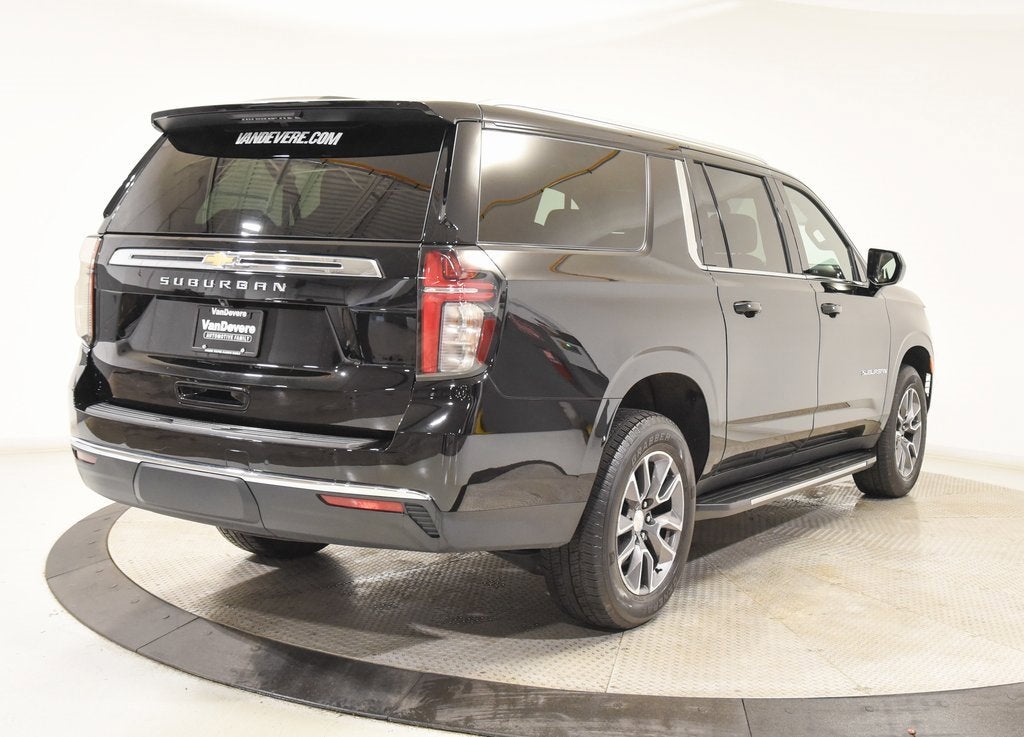 2023 Chevrolet Suburban LS