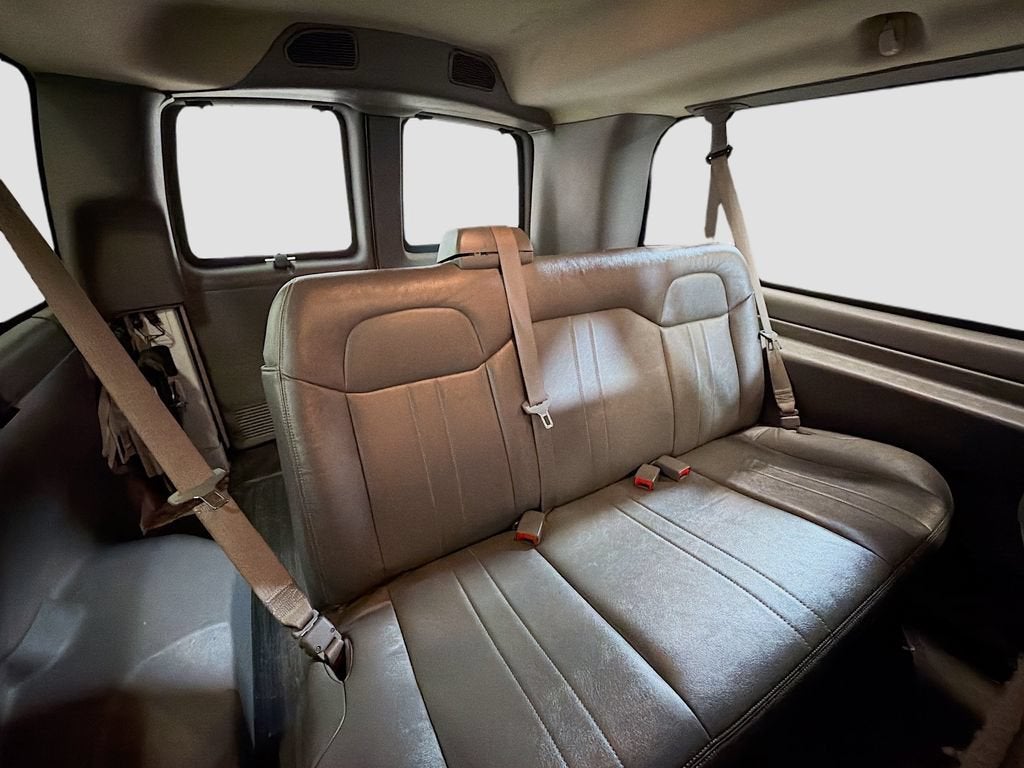2013 Chevrolet Express Passenger 3500 LS