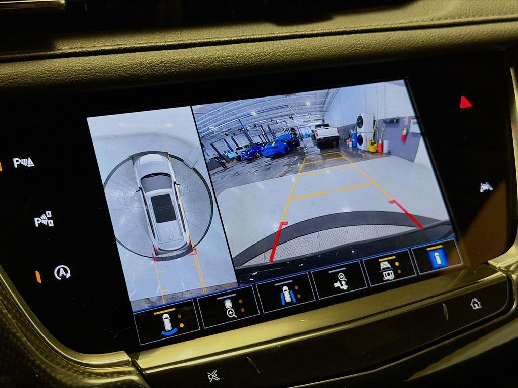 2025 Cadillac XT6 Sport