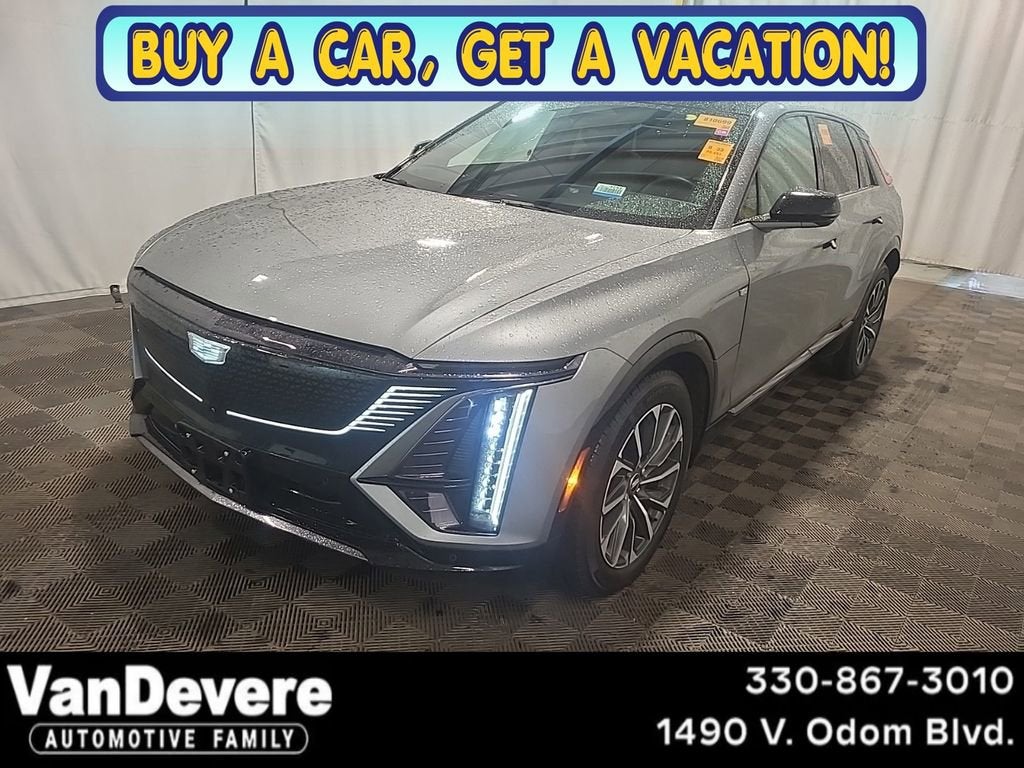 2024 Cadillac LYRIQ Sport 2