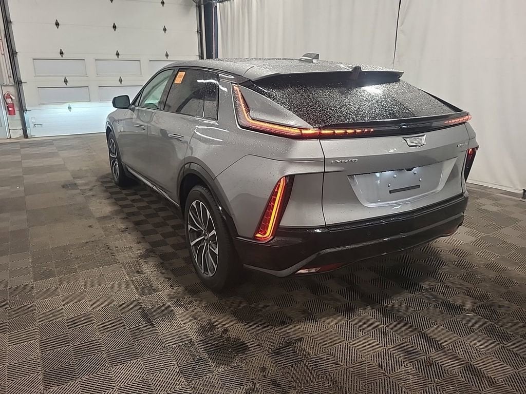 2024 Cadillac LYRIQ Sport 2