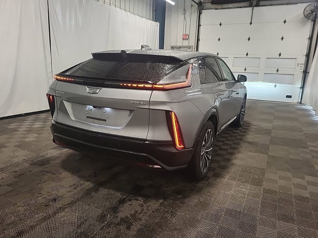 2024 Cadillac LYRIQ Sport 2