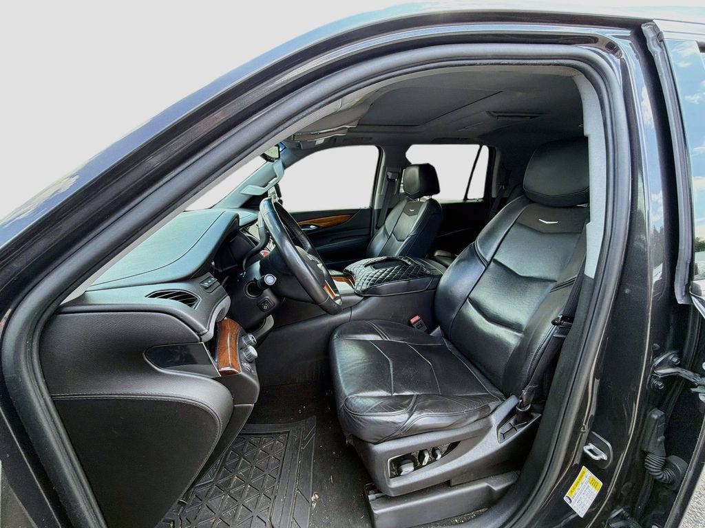 2016 Cadillac Escalade Luxury Collection