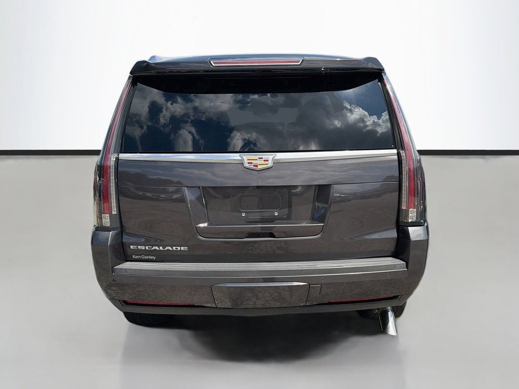 2016 Cadillac Escalade Luxury Collection