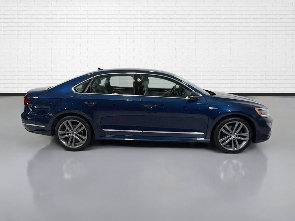 2019 Volkswagen Passat 2.0T SE R-Line