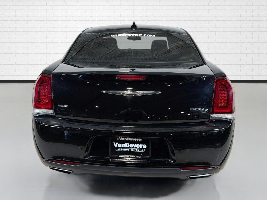 2018 Chrysler 300 300S